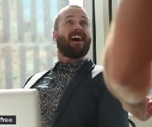 Video de sexo gay barbudo safado dando o cu para o amigo do trabalho